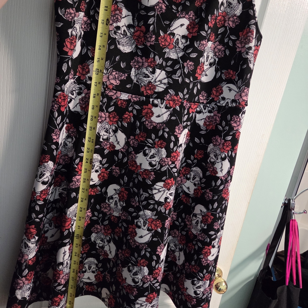 Torrid Floral Skull Scuba Skater Dress- Size 2x (I think- READ DESCRIPTION) - Picture 8 of 9